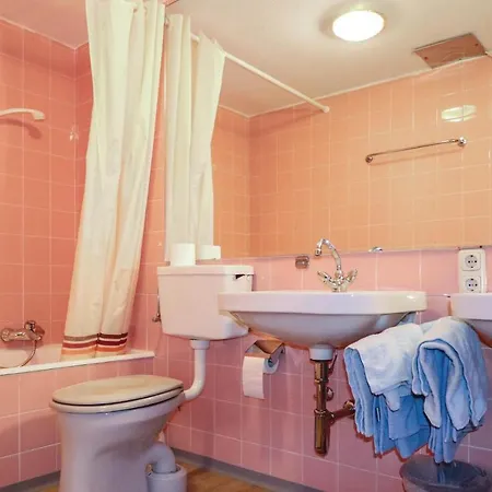 Holiday home Nice In W/ Wifi And 7 Bedrooms *